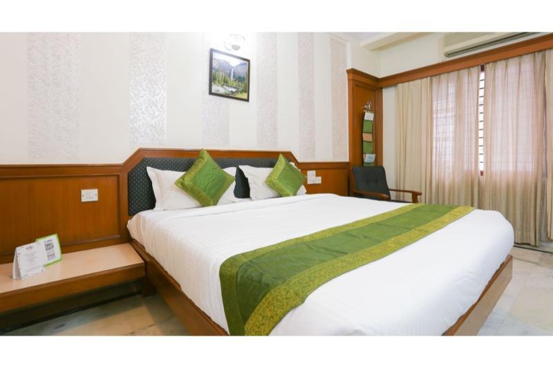 Hotel Treebo Adarsh 3*