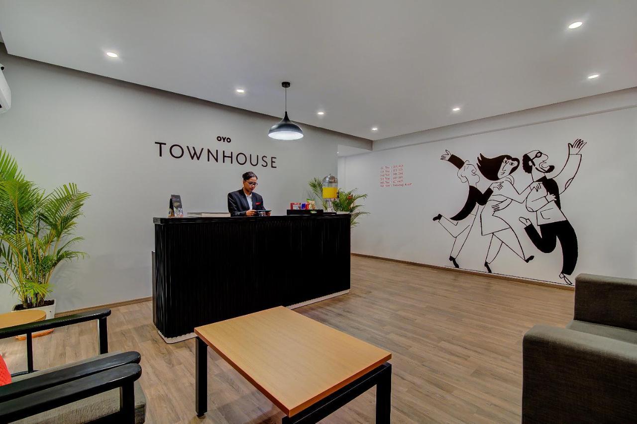 Oyo Townhouse 49 Hsr Layout Hotel