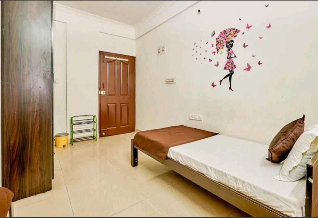 Transit Dorms - A Backpackers & Hostel *