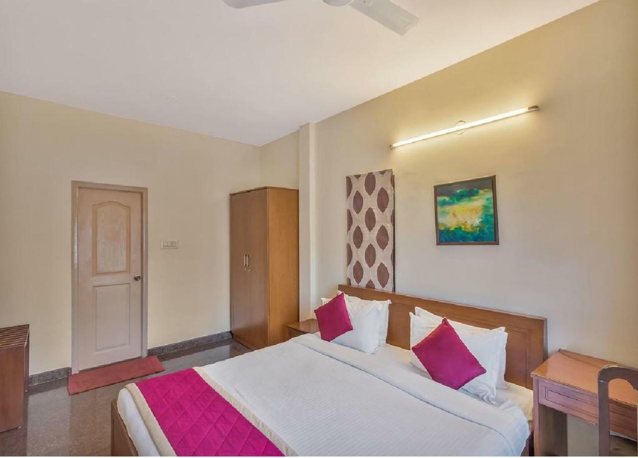 Felicity Egl By Sky Stays Hotel