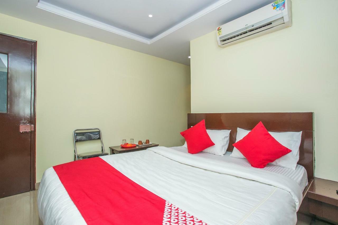 Oyo 16411 Sai Comforts Hotel