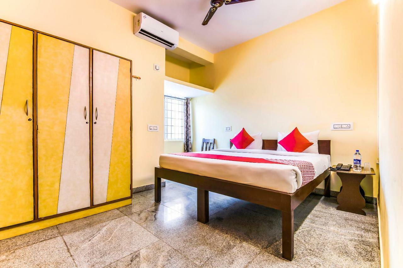 Hotel Oyo 17136 Chinmayee's 3*