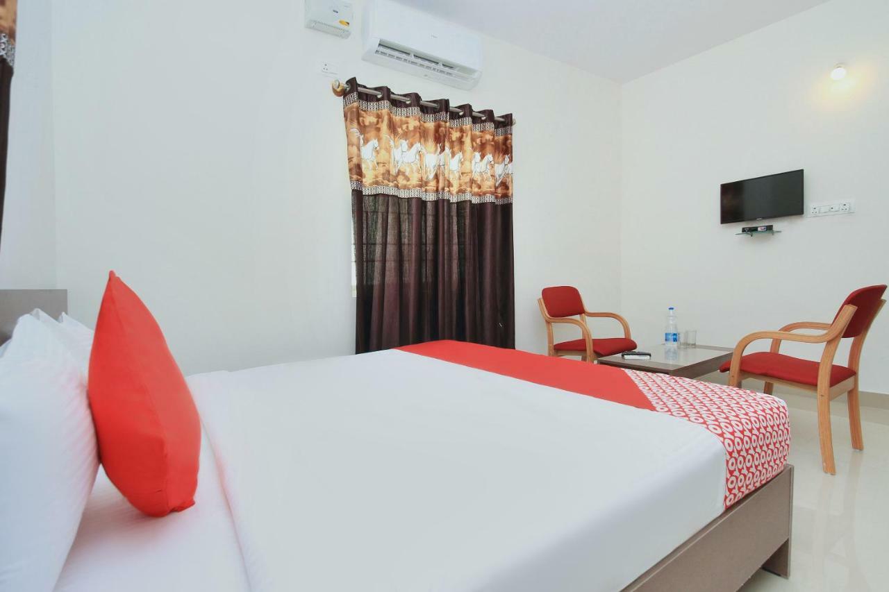 Oyo 11730 Maruthi Global Hotel 3*