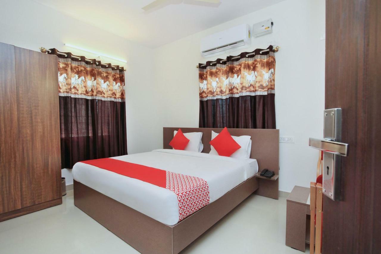 Oyo 11730 Maruthi Global Hotel