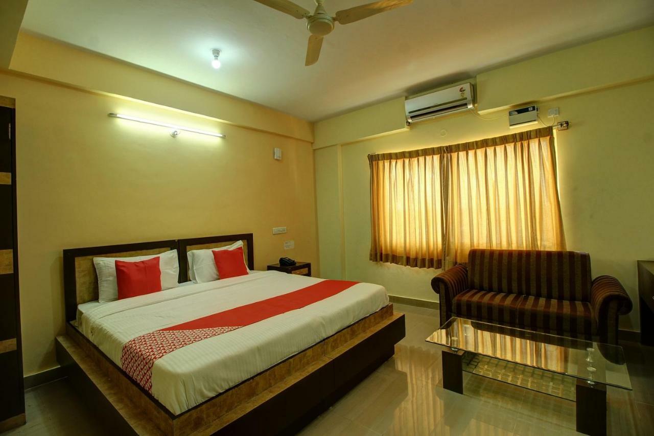 Hotel Oyo 36976 Rajashree Comforts 3*