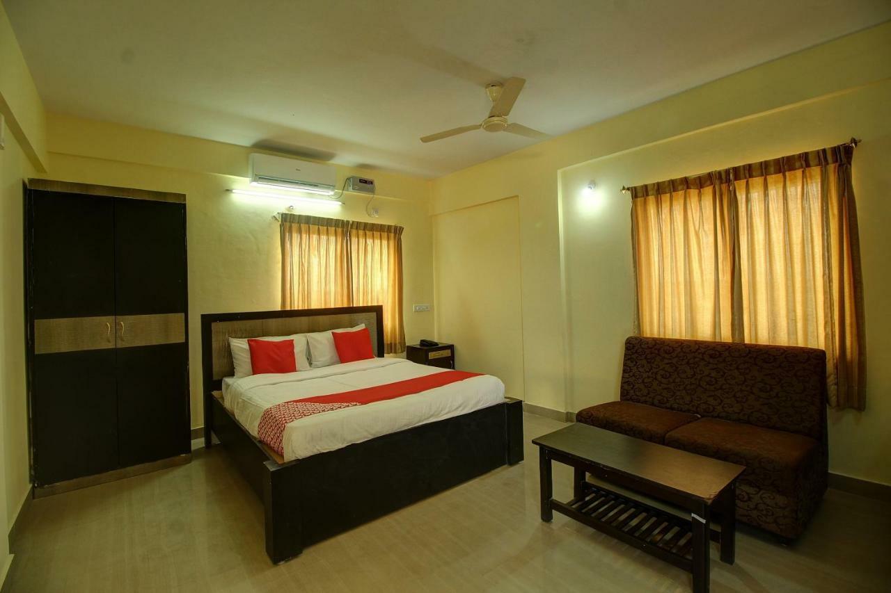 Hotel Oyo 36976 Rajashree Comforts