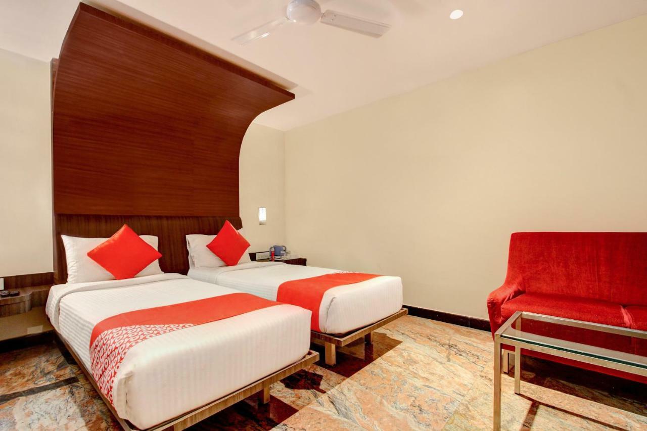 Cartier Biznotel 3*