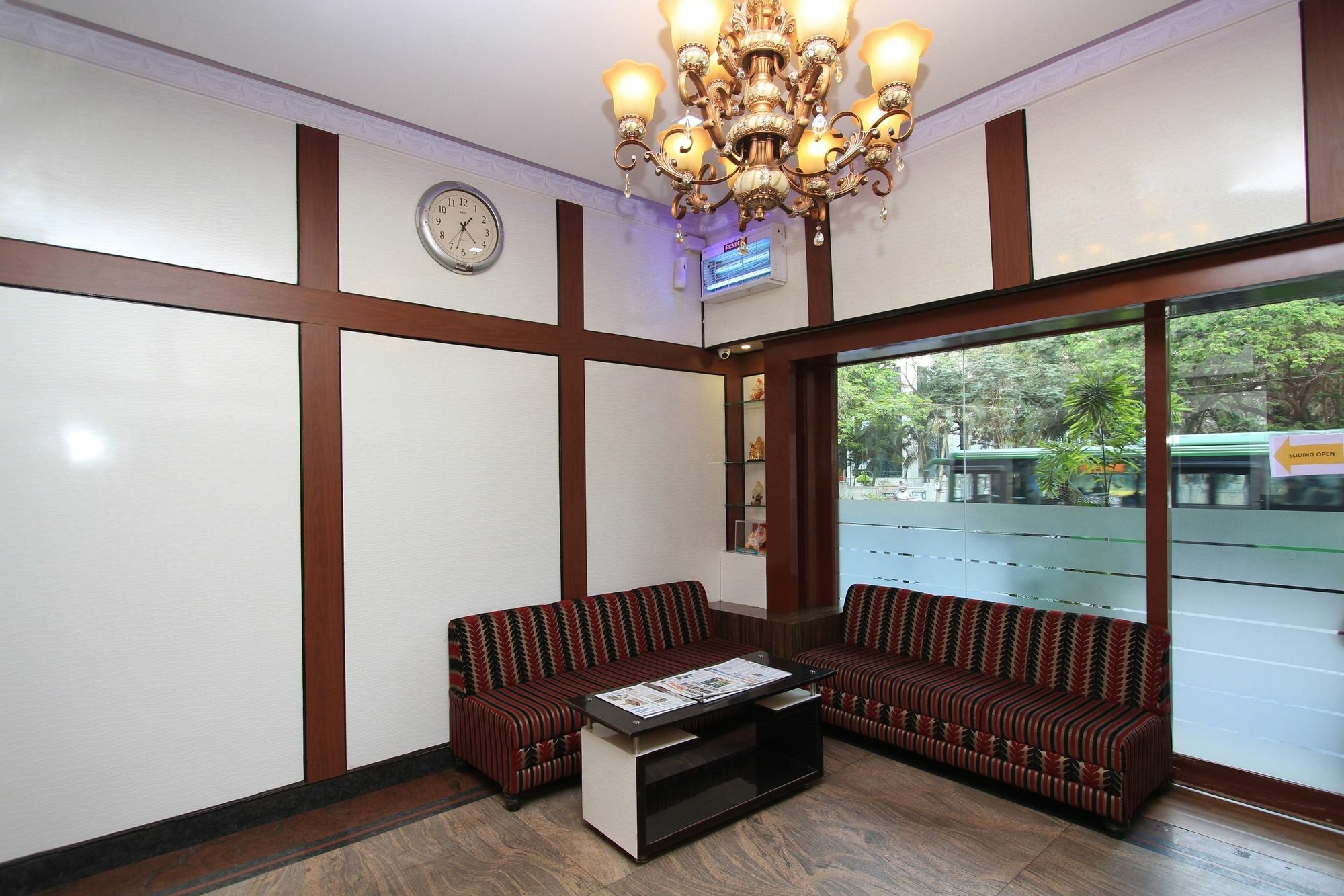 Hotel Oyo Shantinagar 3*