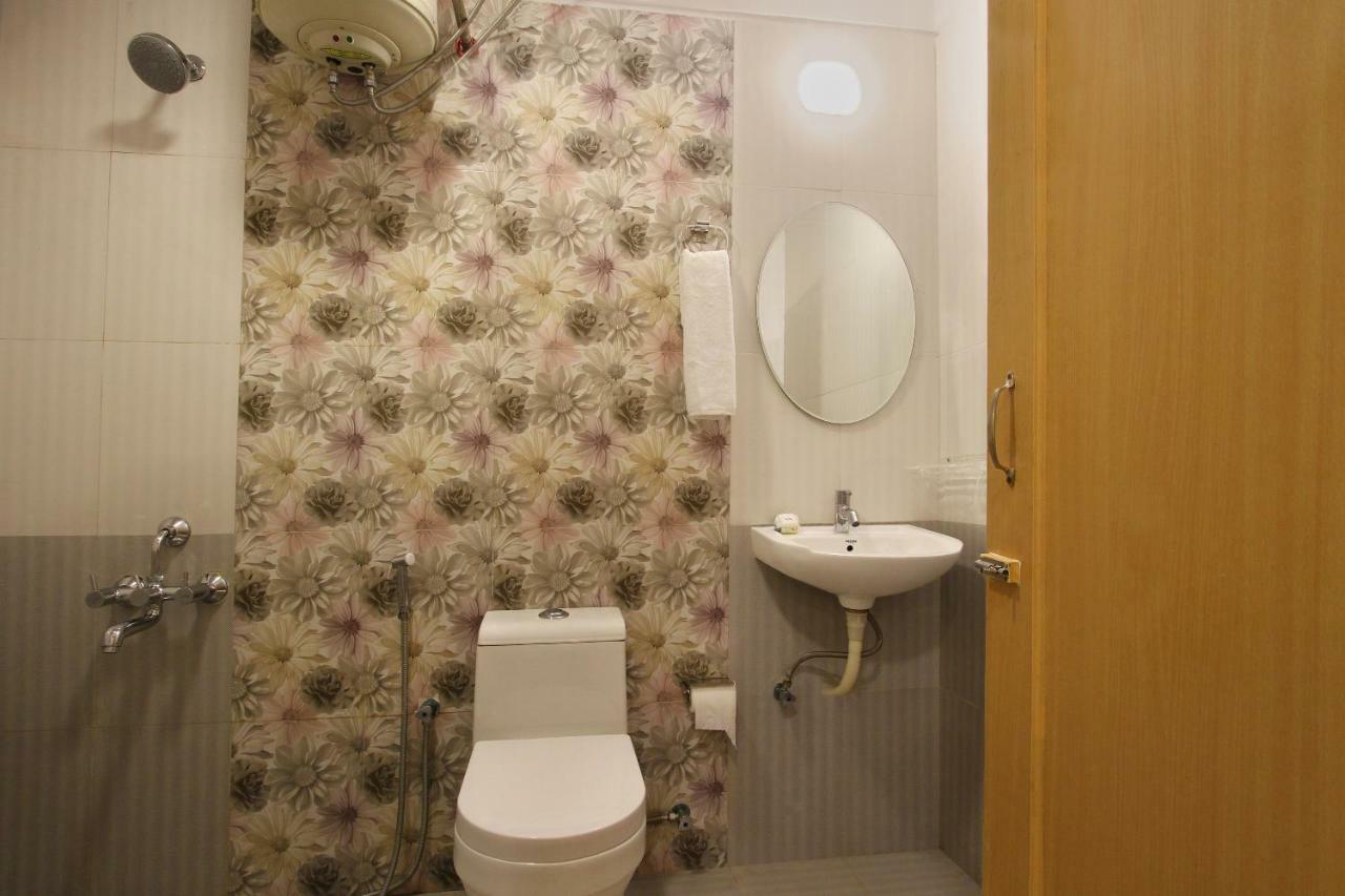 Hotel Oyo 13567 1bhk And 3*