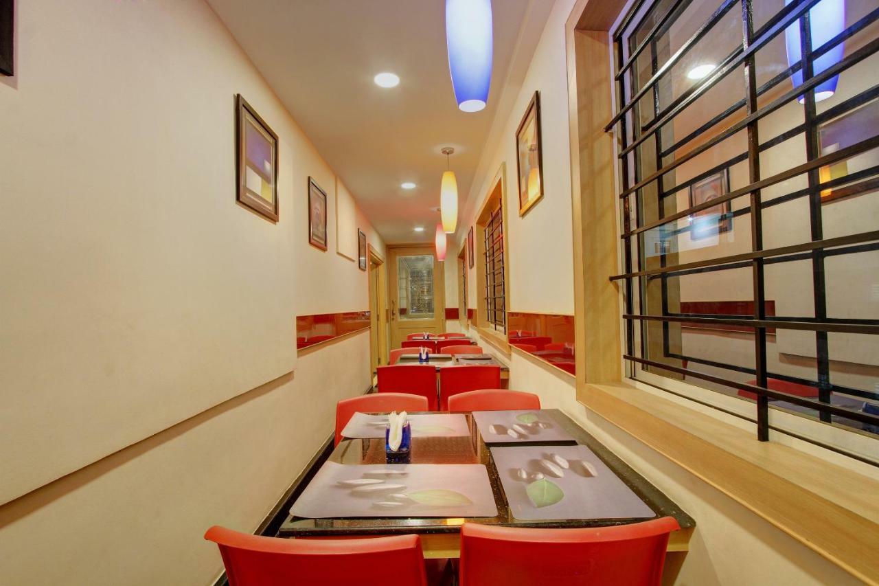 Hotel Oyo 13567 1bhk And 3*