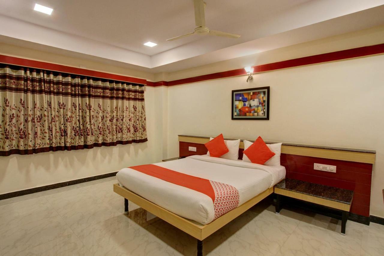Oyo 13567 1bhk And Hotel