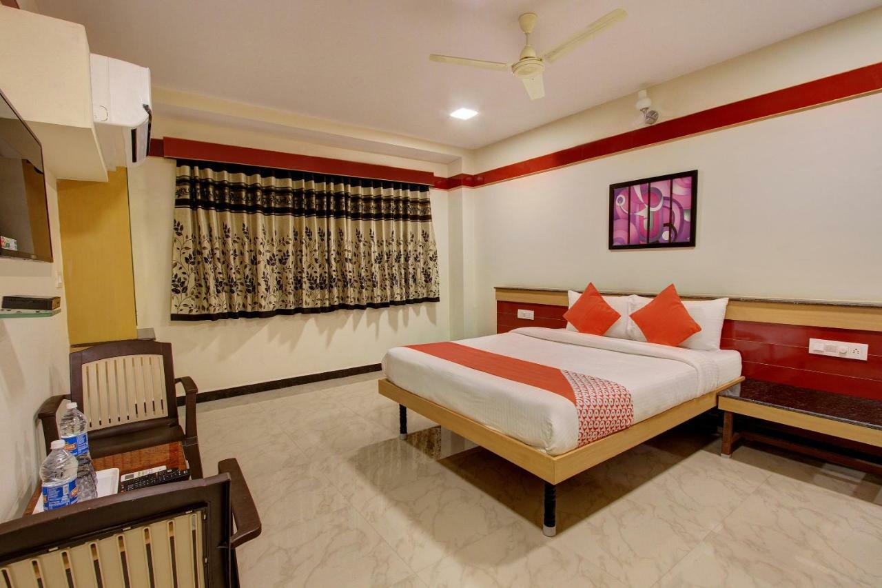 Oyo 13567 1bhk And Hotel