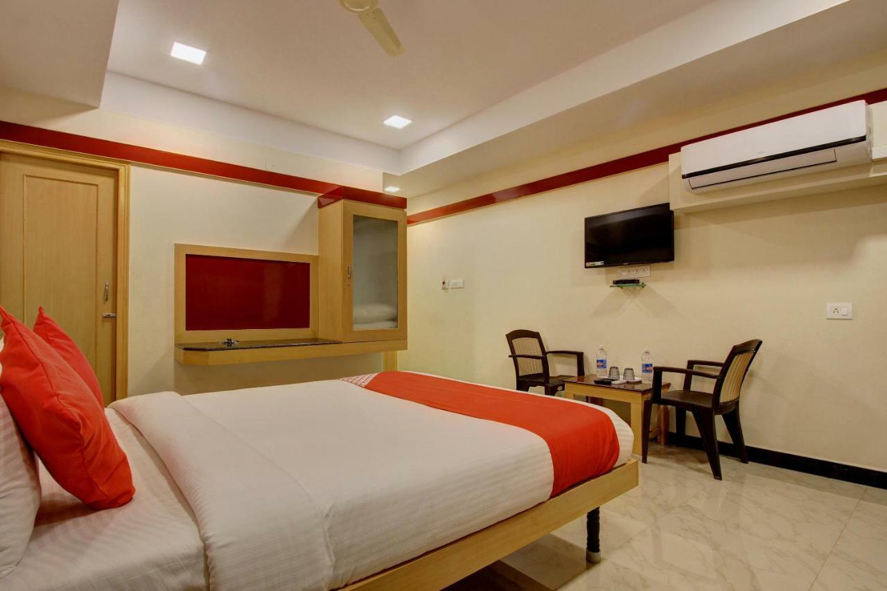 Hotel Oyo 13567 1bhk And 3*