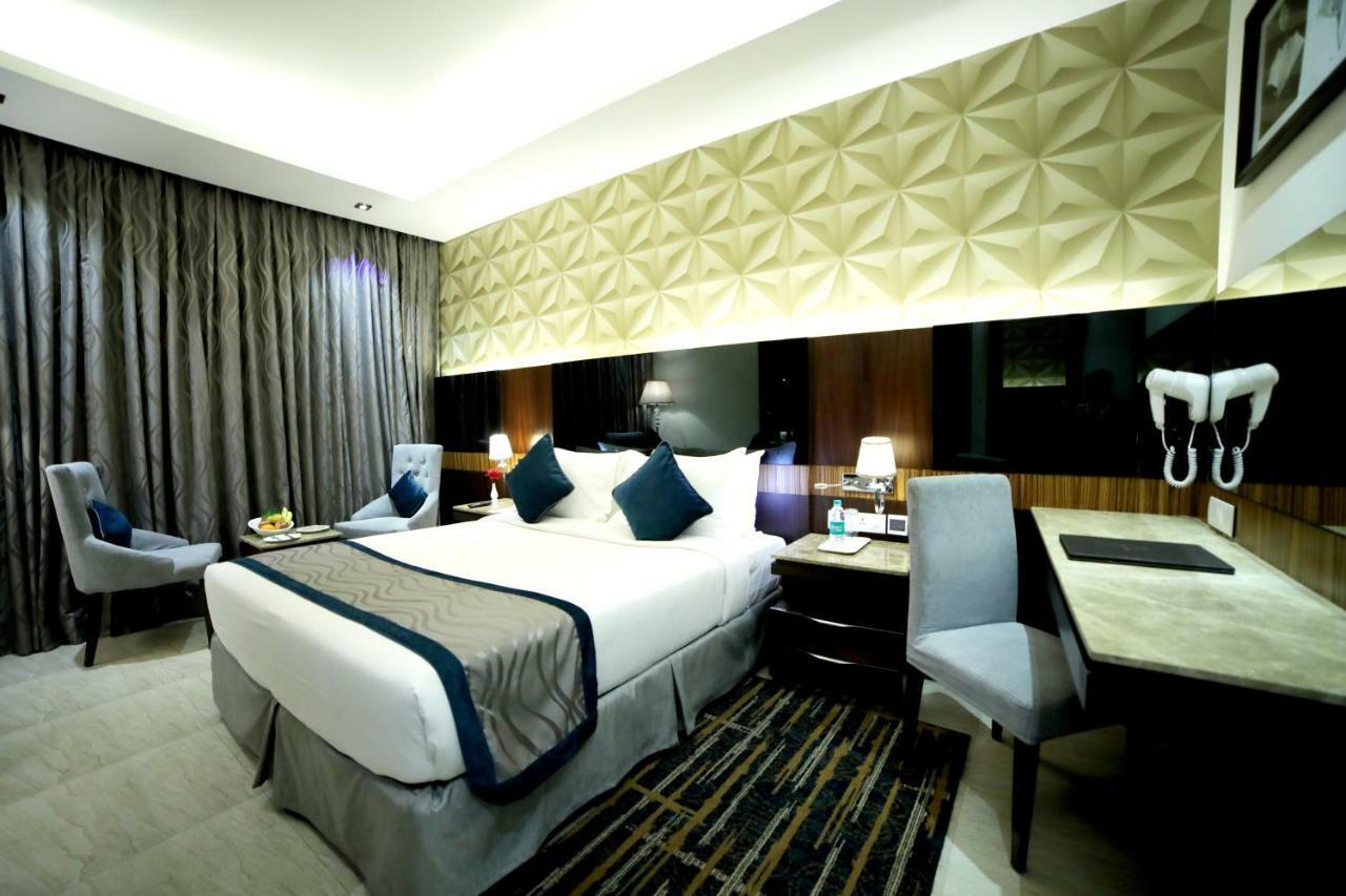 Rg Royal Hotel