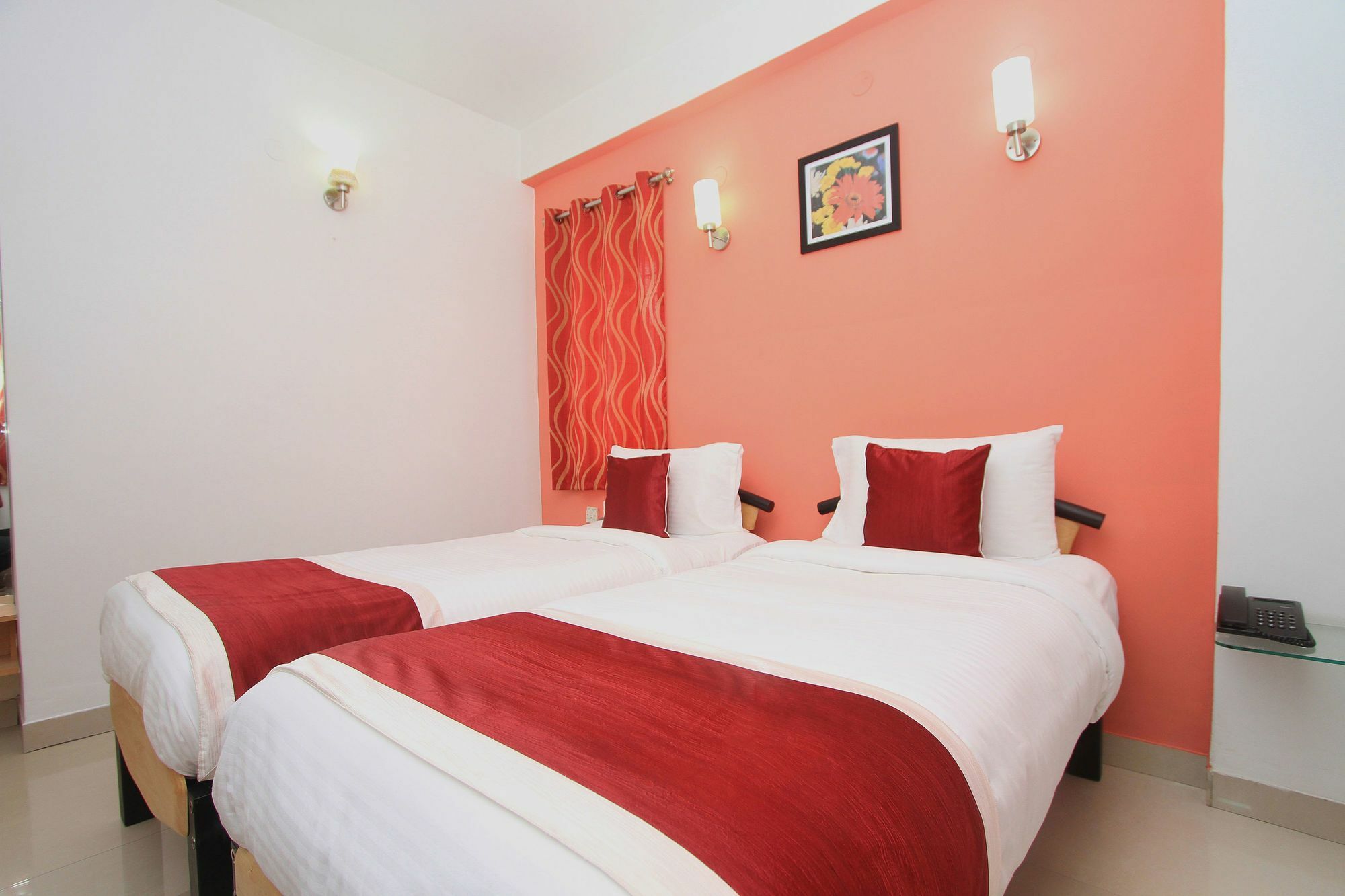 Hotel Oyo 9768 Gokul Harmony 3*