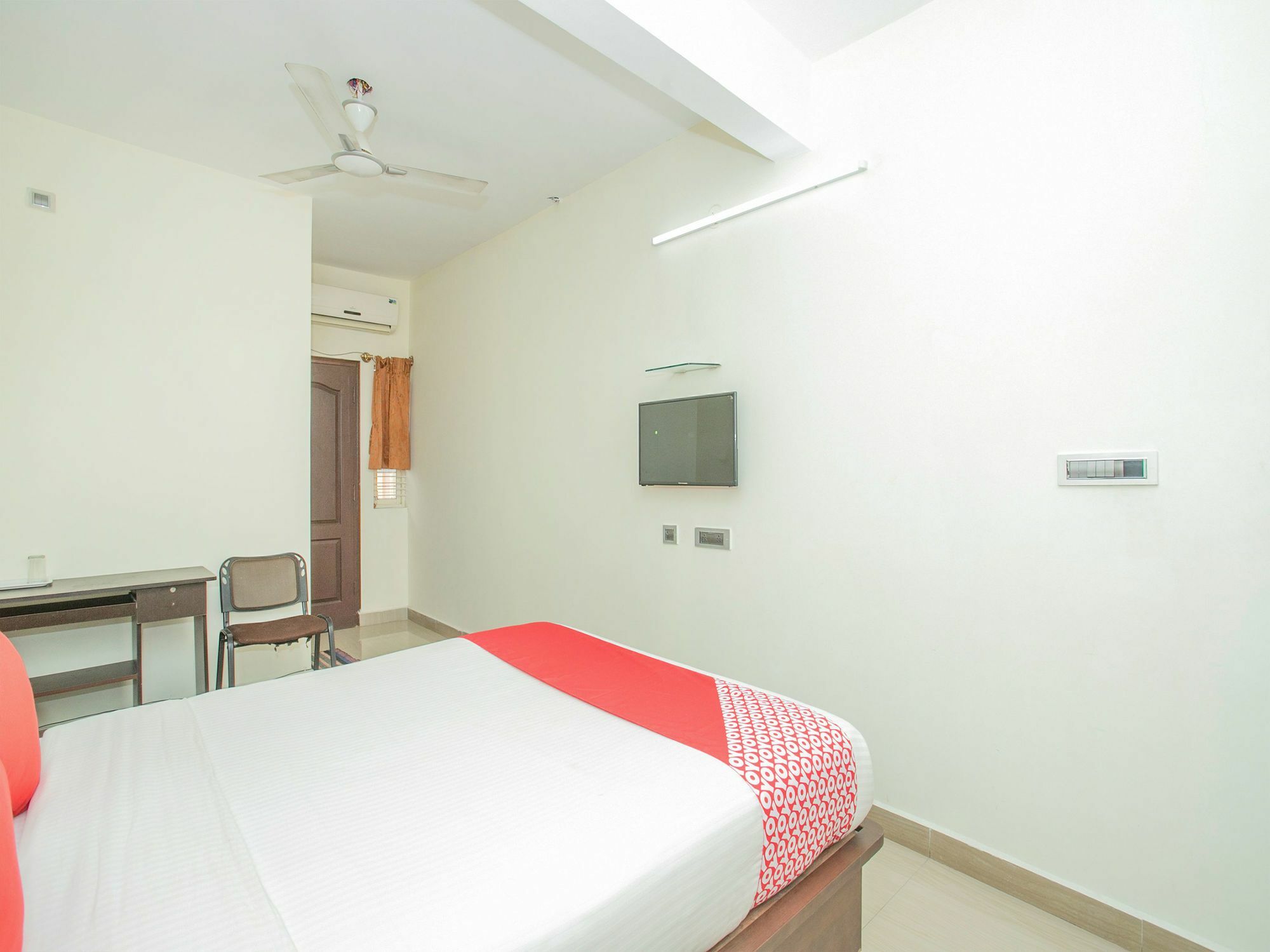 Hotel Oyo 13170 Victory 3*