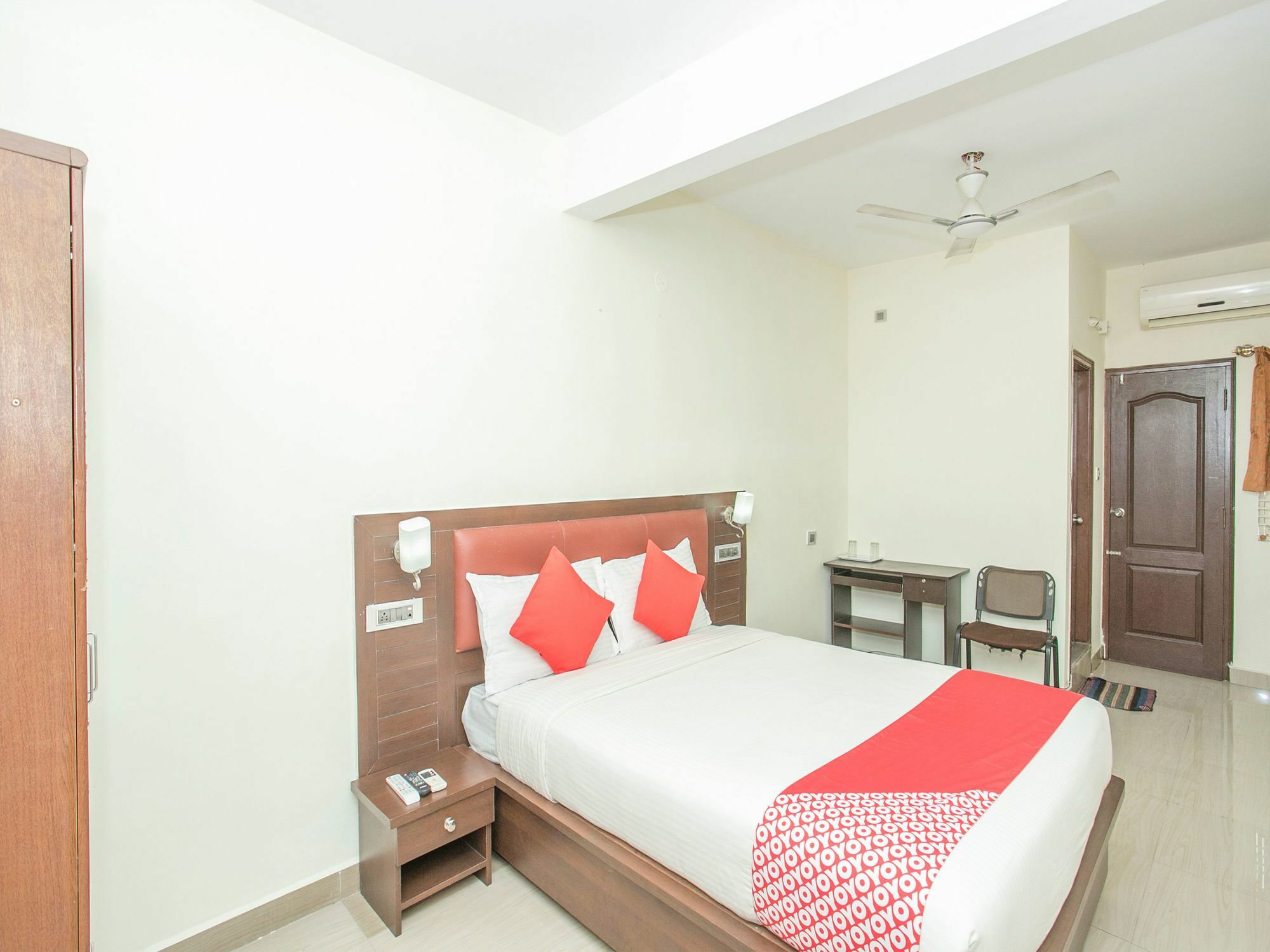 Oyo 13170 Victory Hotel Bangalore