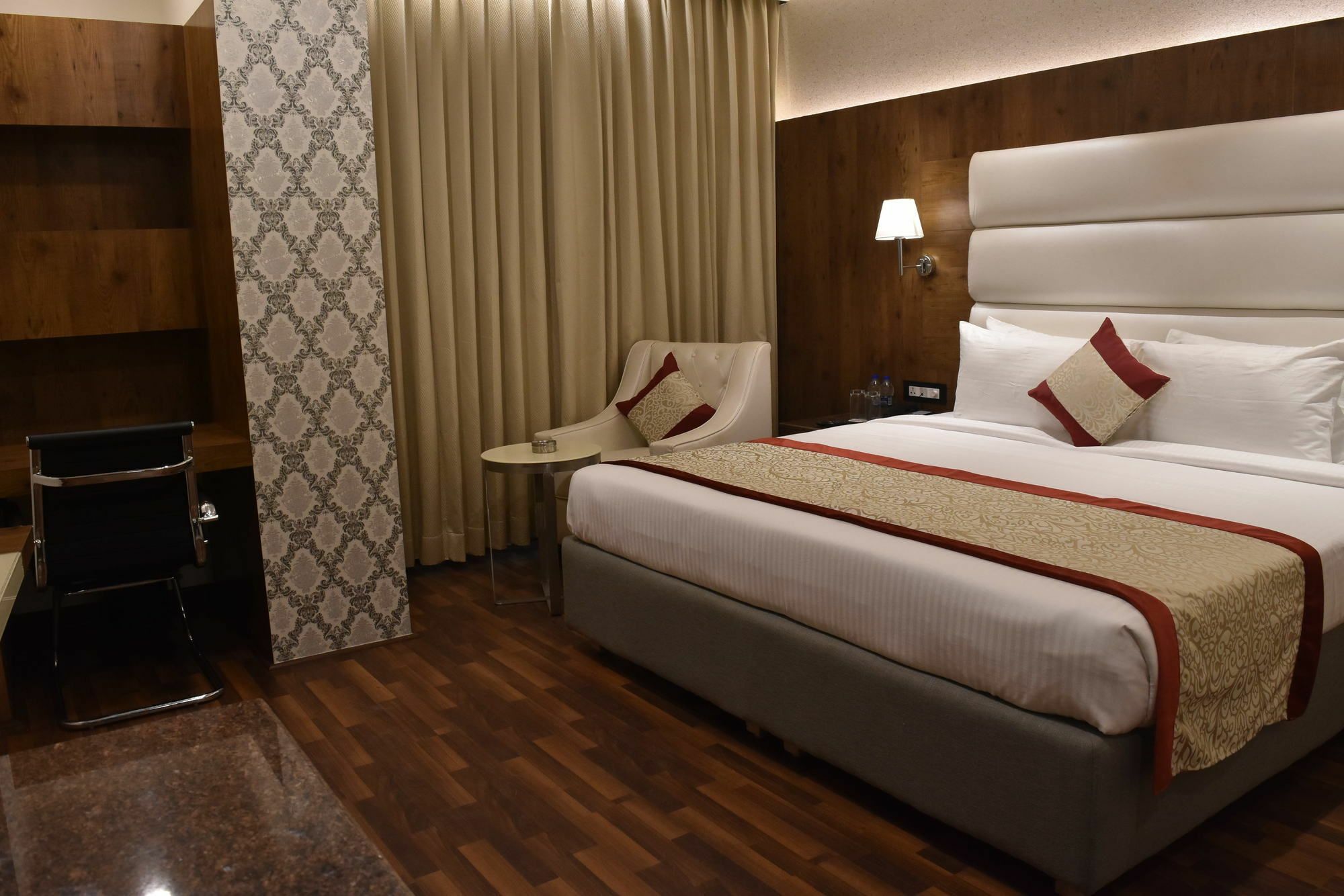 Ss Lumina Hotel