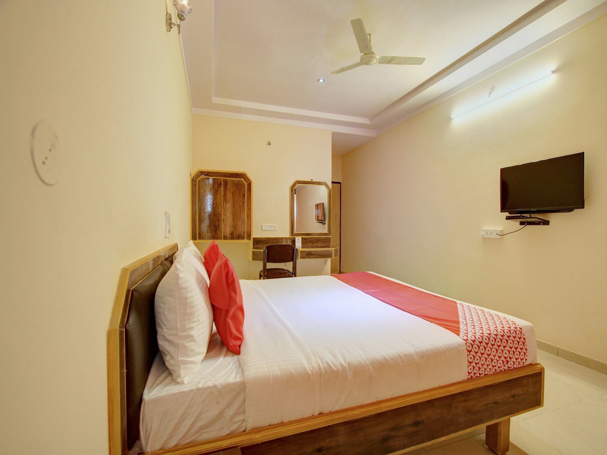 Flagship Majestic Near Lalbagh Botanical Garden 3*
