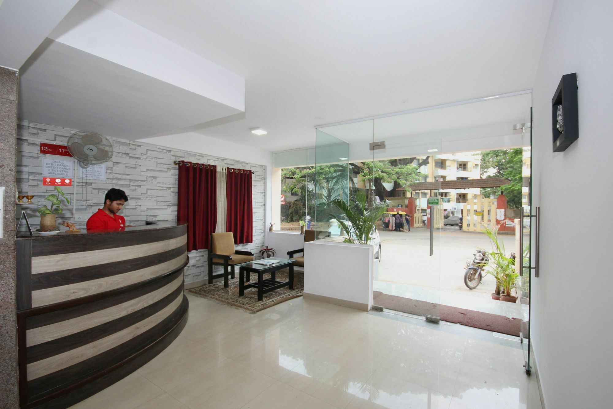 Oyo 3099 Cherry Comforts 2* Bangalore