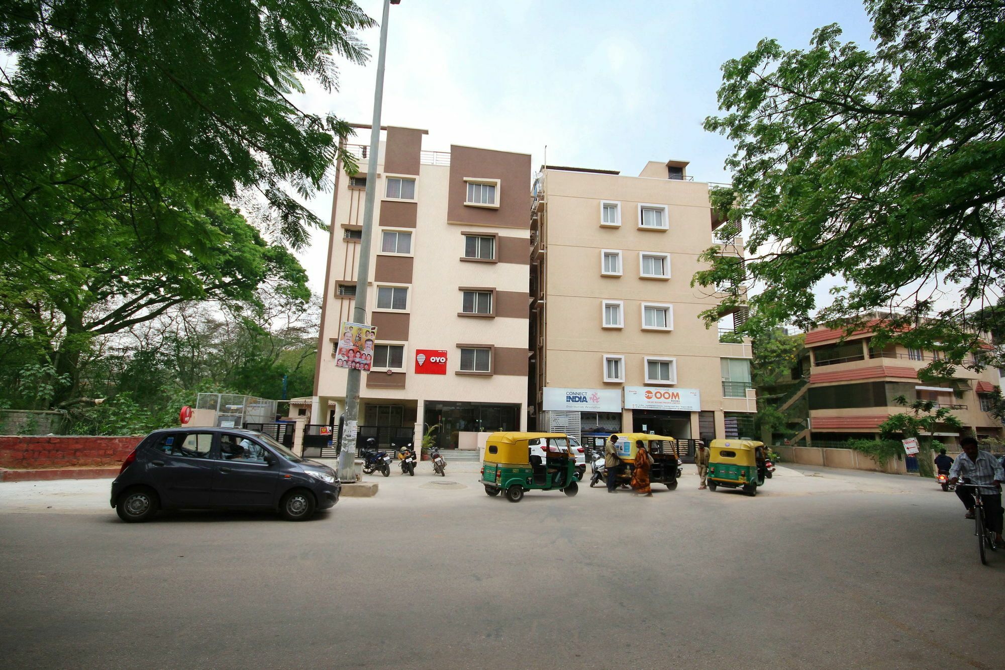 Oyo 3099 Cherry Comforts Hotel