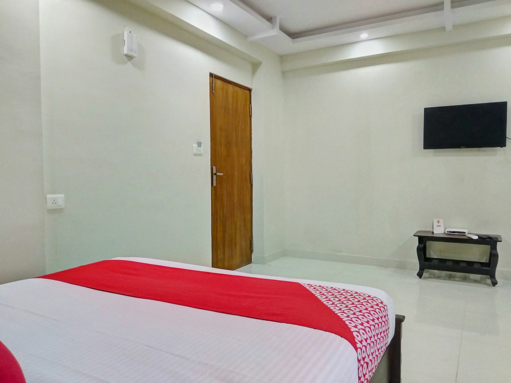 Oyo 10521 Gck Hotel Bangalore