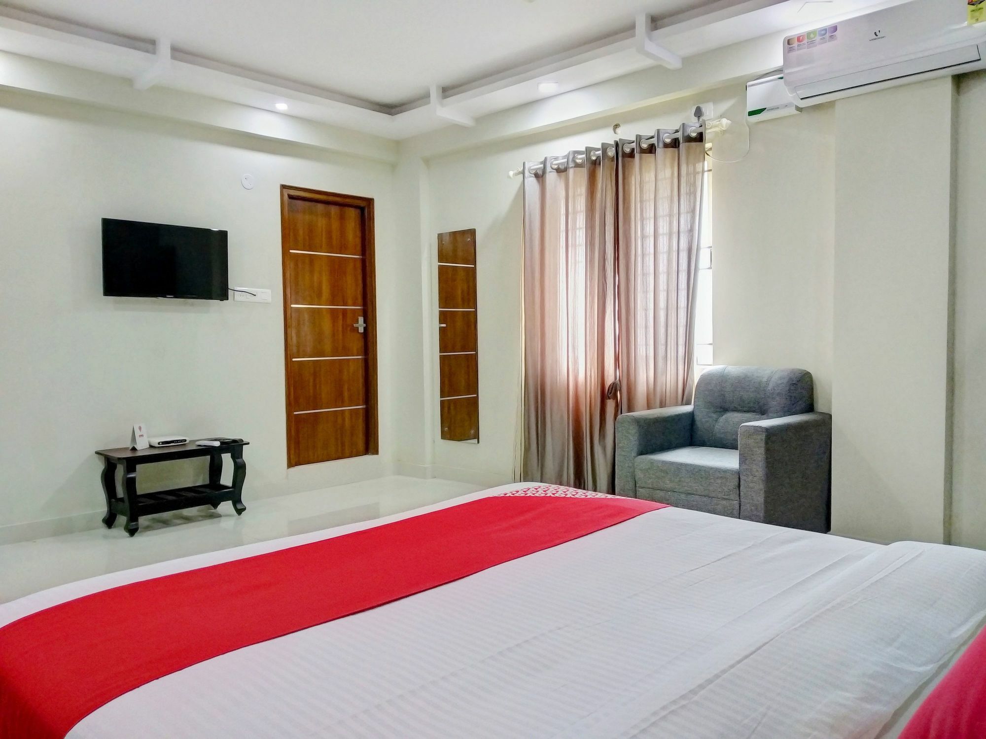 Oyo 10521 Gck Bangalore