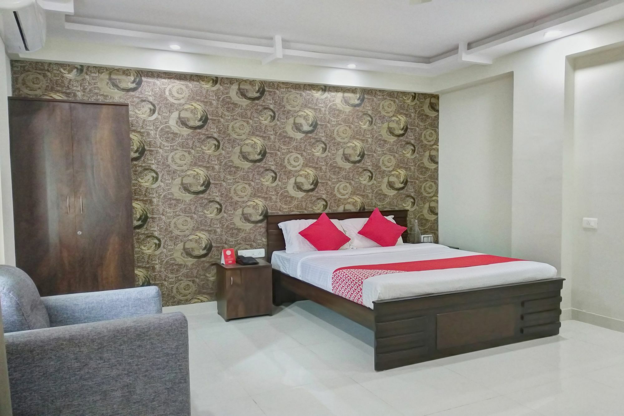 Oyo 10521 Gck Bangalore