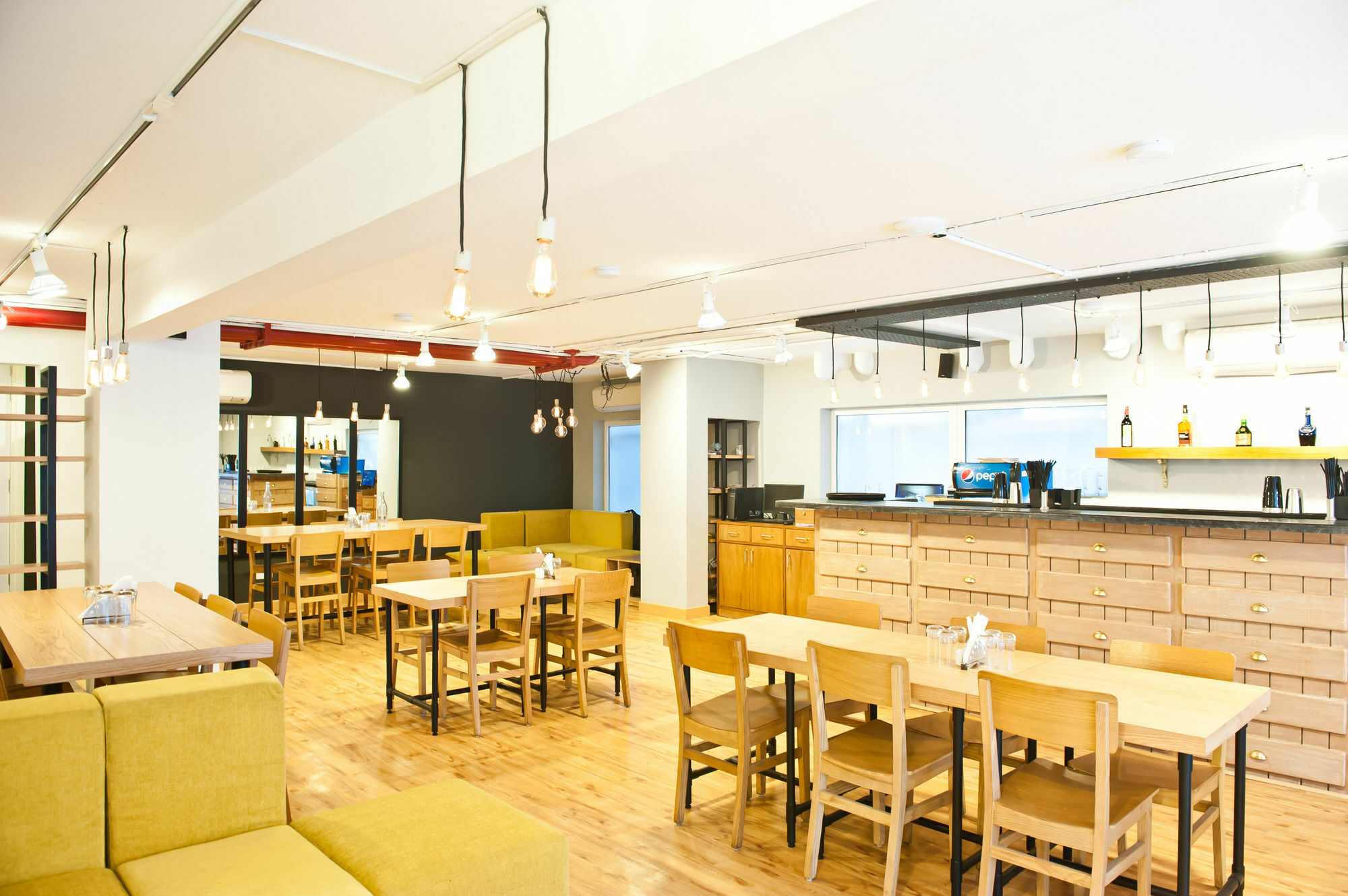 Bloomrooms @ Indiranagar Hotel 4*