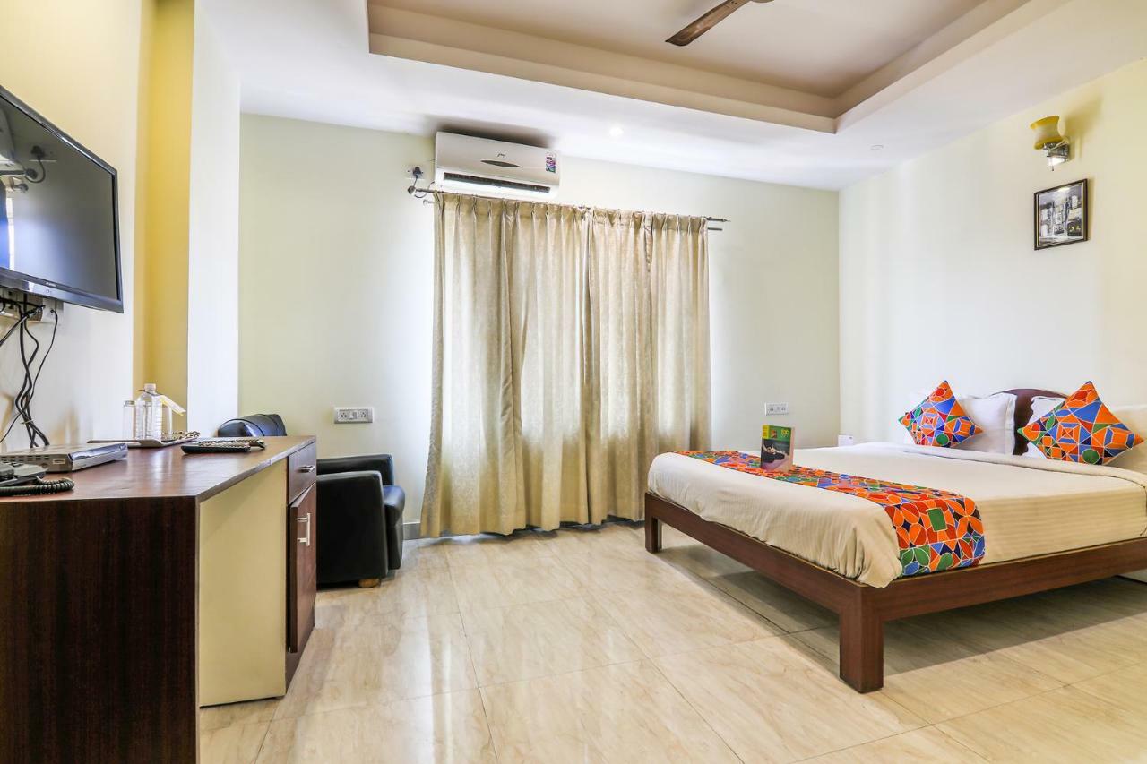 Oyo 10335 Platinum Hotel Bangalore