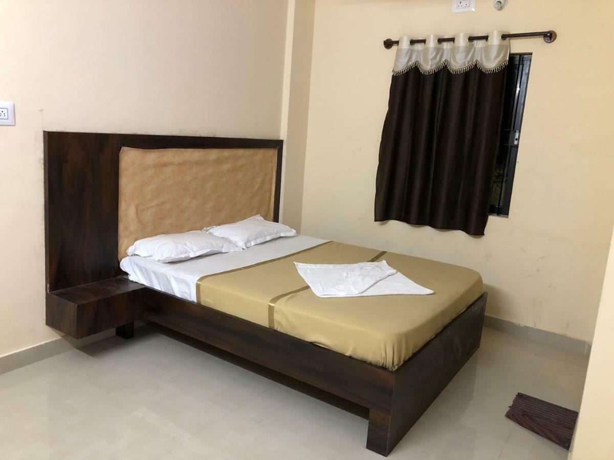 Veekay Hotel Bangalore