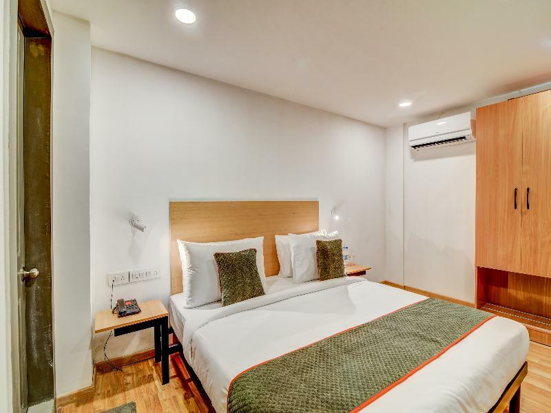 Oyo Townhouse 104 Koramangala Maharaja Signal Hotel Bangalore