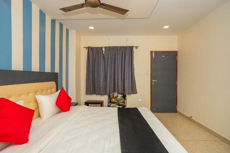Collection O 30599 Blue Spring Hotel