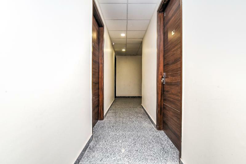 Collection O 19570 Bb Residency Bangalore