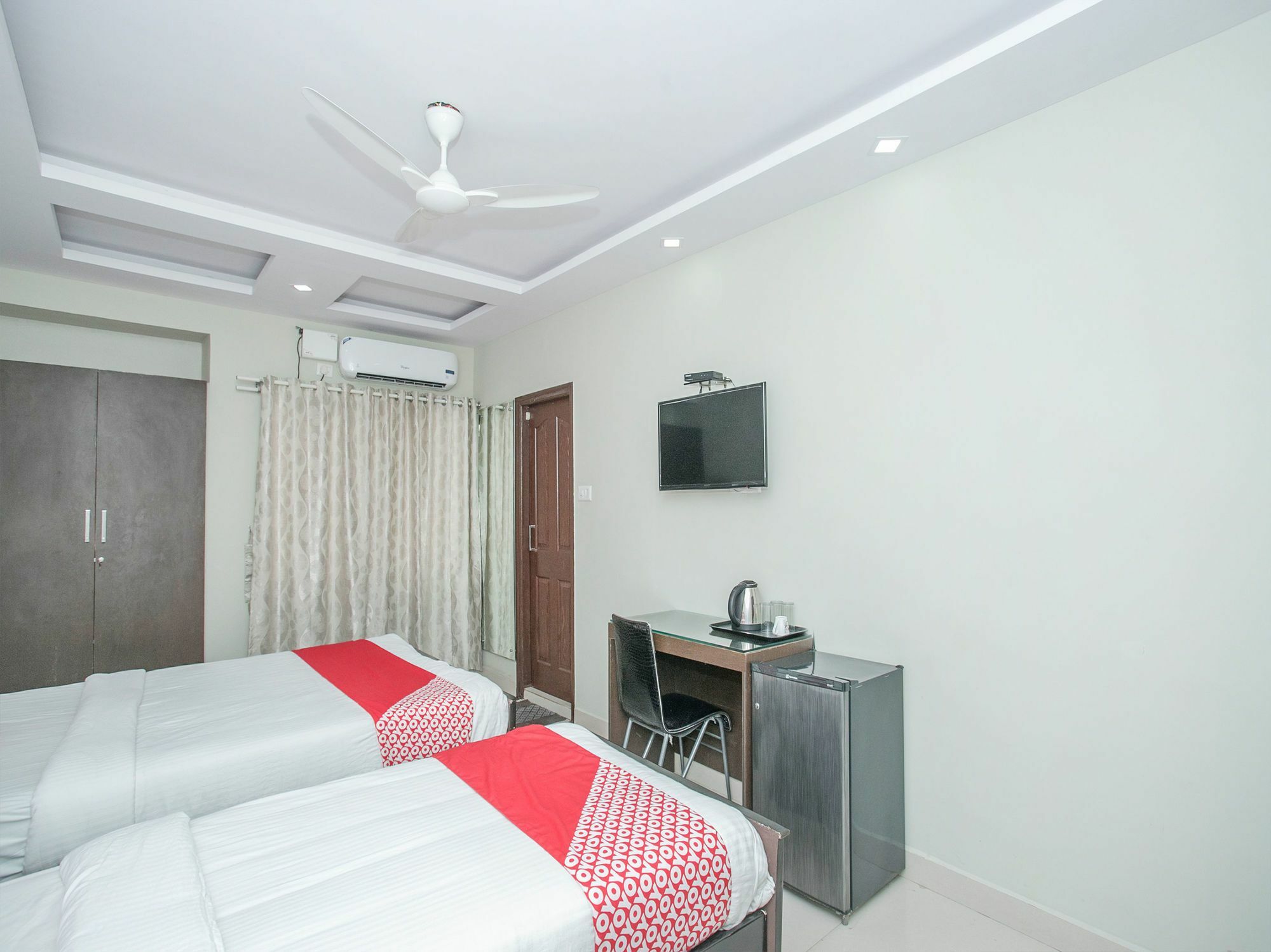 Hotel Collection O 2323 Gs