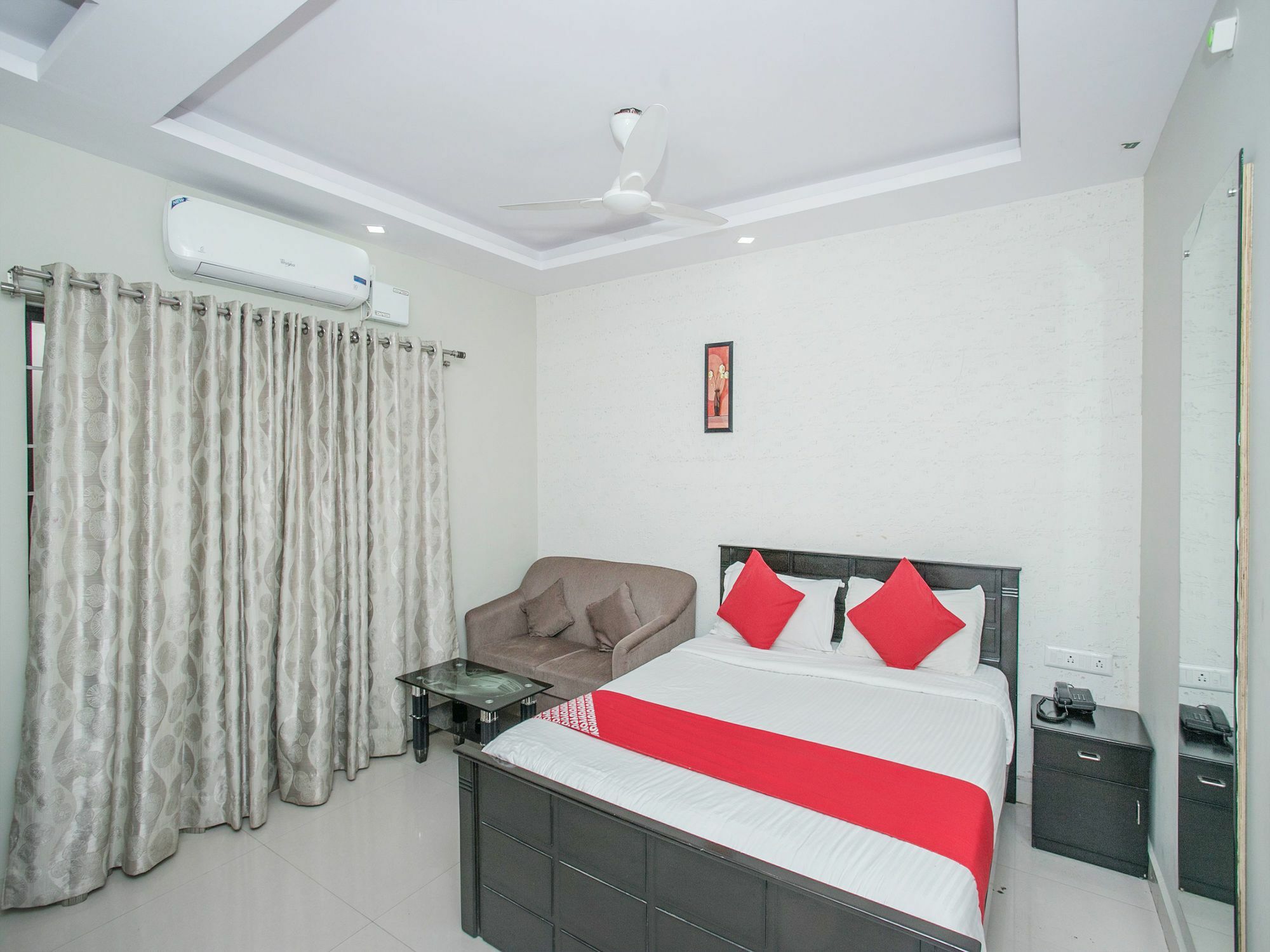 Hotel Collection O 2323 Gs