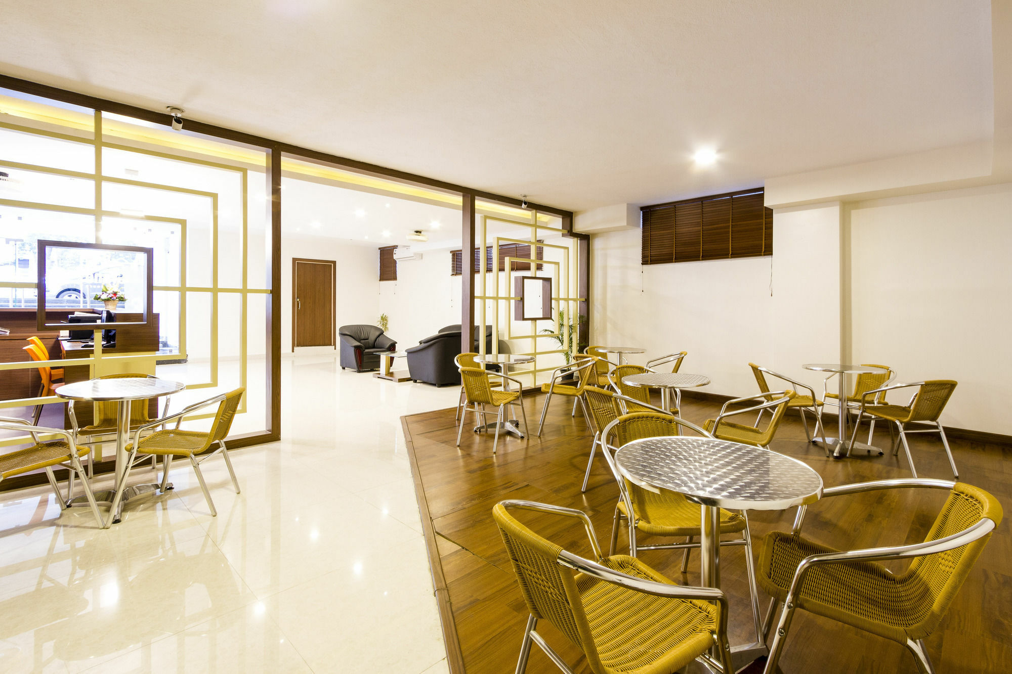 Fabhotel Grand Continent Jp Nagar 3*