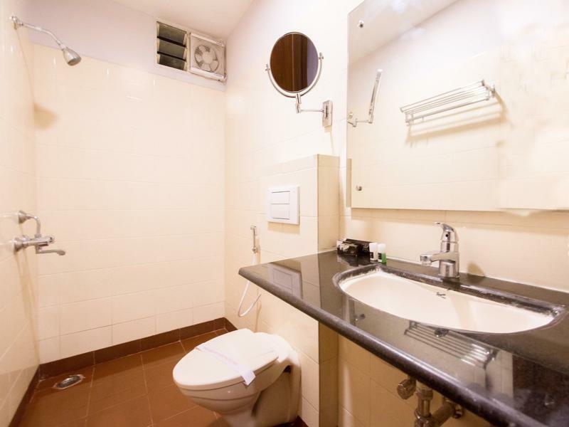 Hotel Fabhotel Grand Continent Jp Nagar 3*