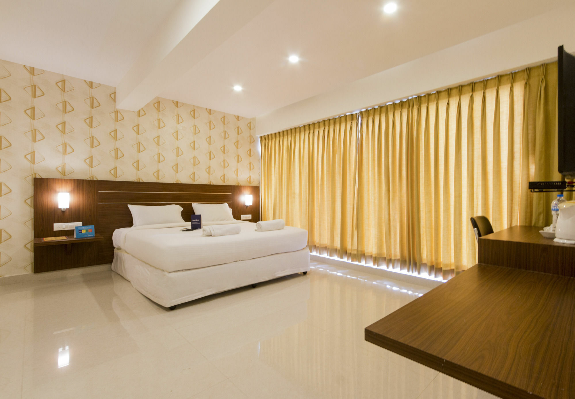 Fabhotel Grand Continent Jp Nagar Hotel