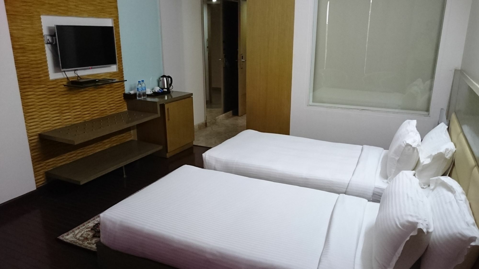 Rosewood International 3*