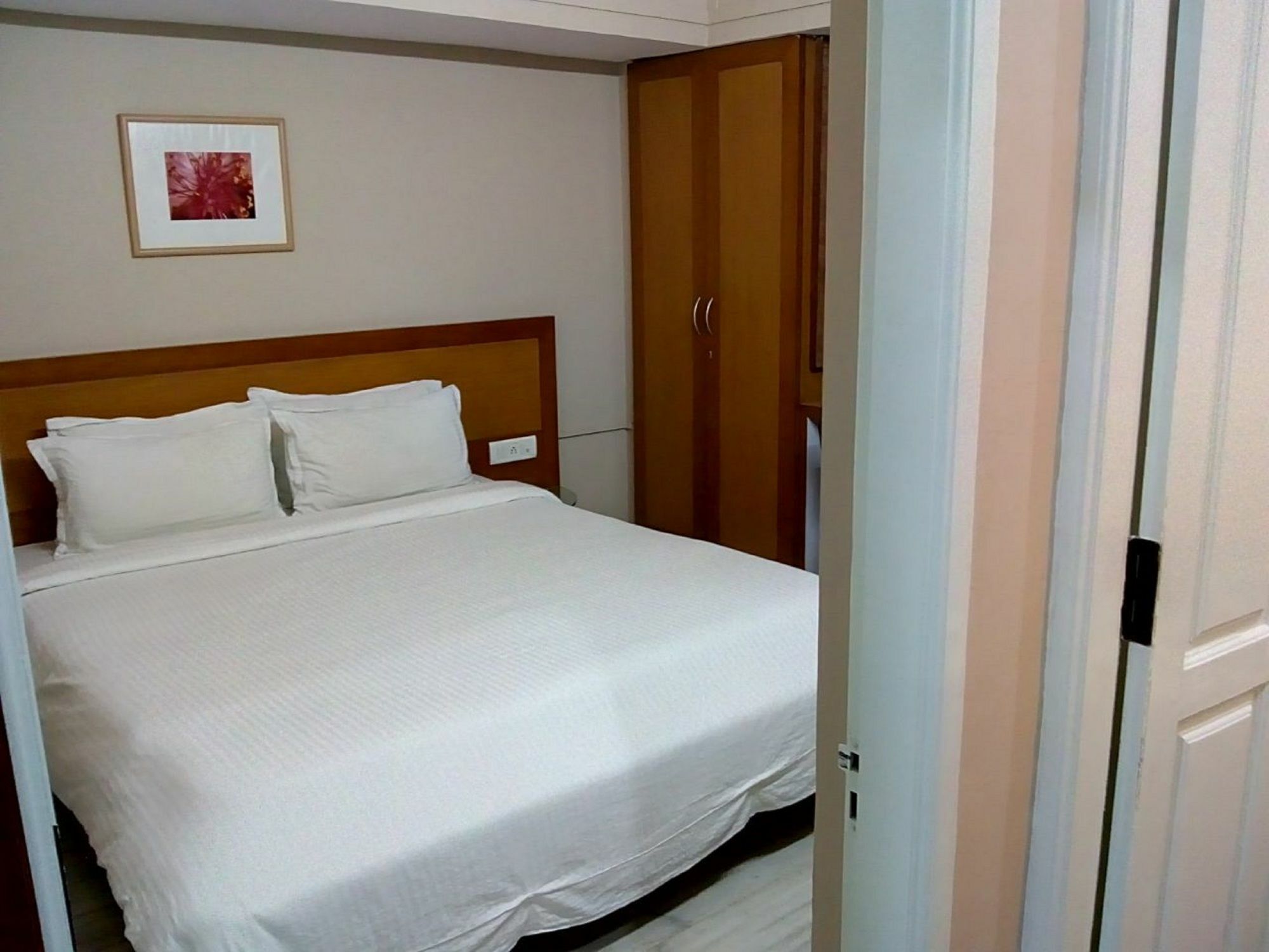Om Residency 3*