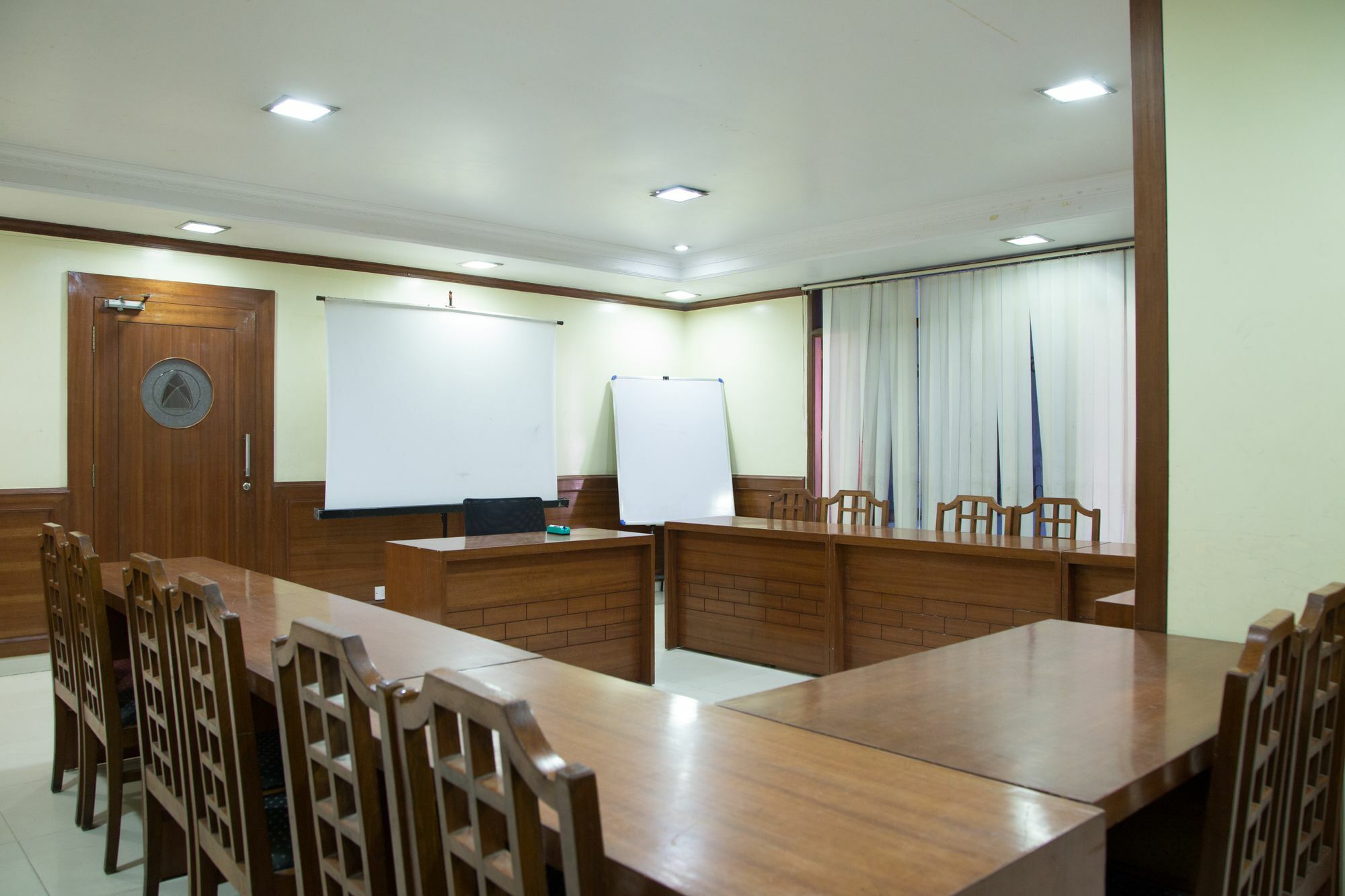 Hotel Oyo Majestic 2