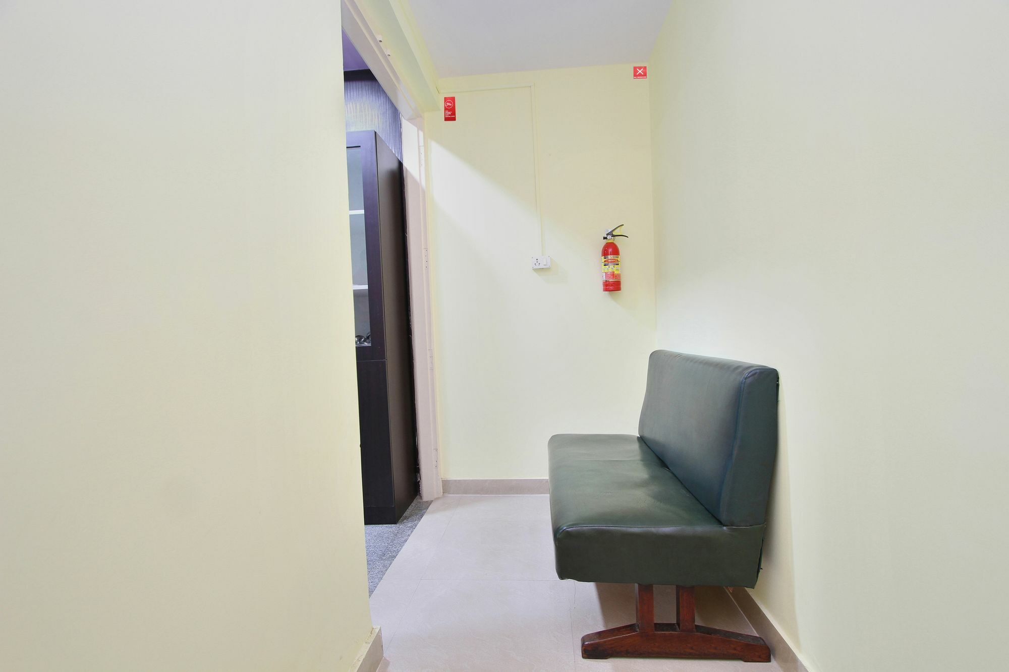 Oyo 9060 Sri Sai Guest 3* Bangalore