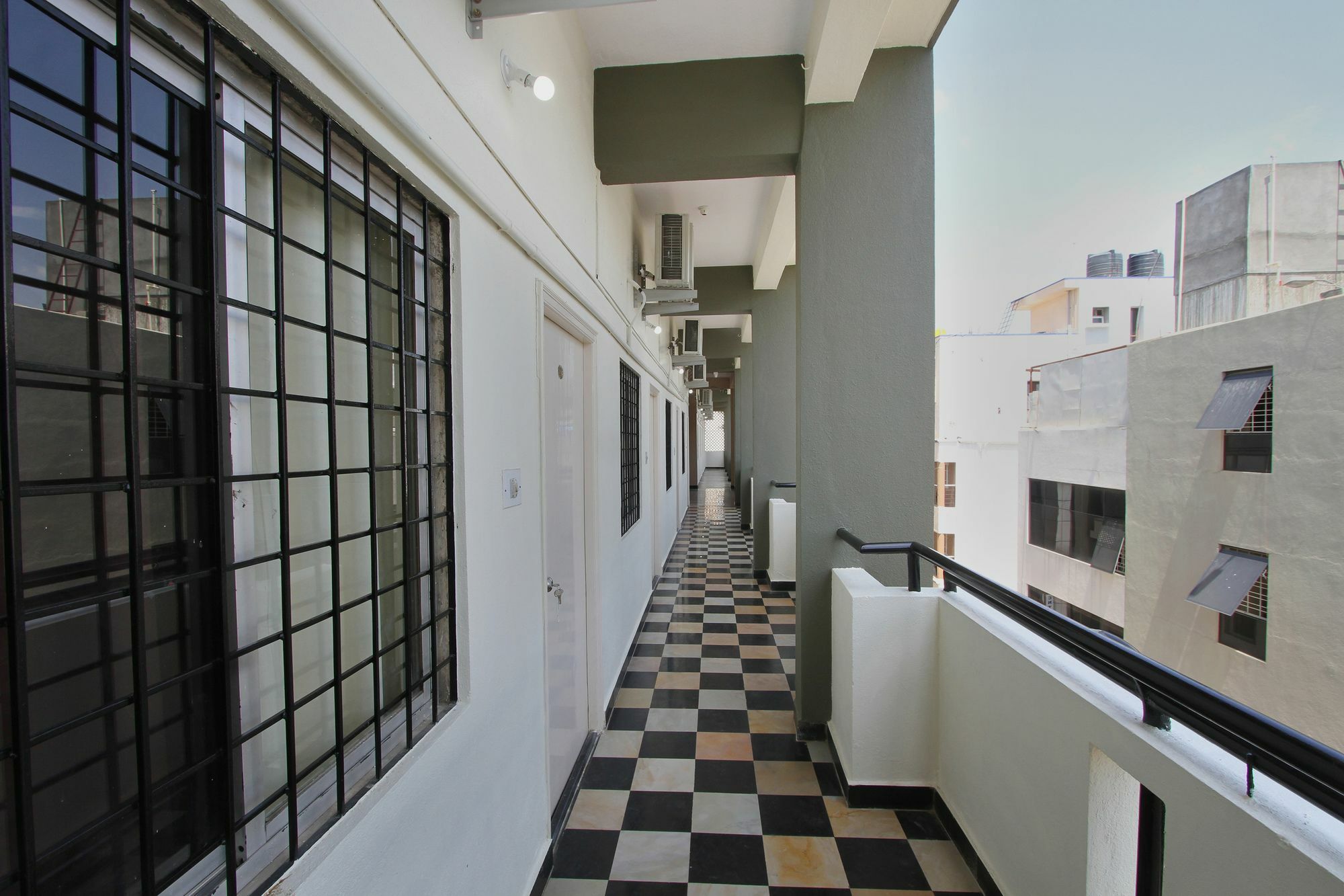 Hotel Oyo 9060 Sri Sai Guest 3*