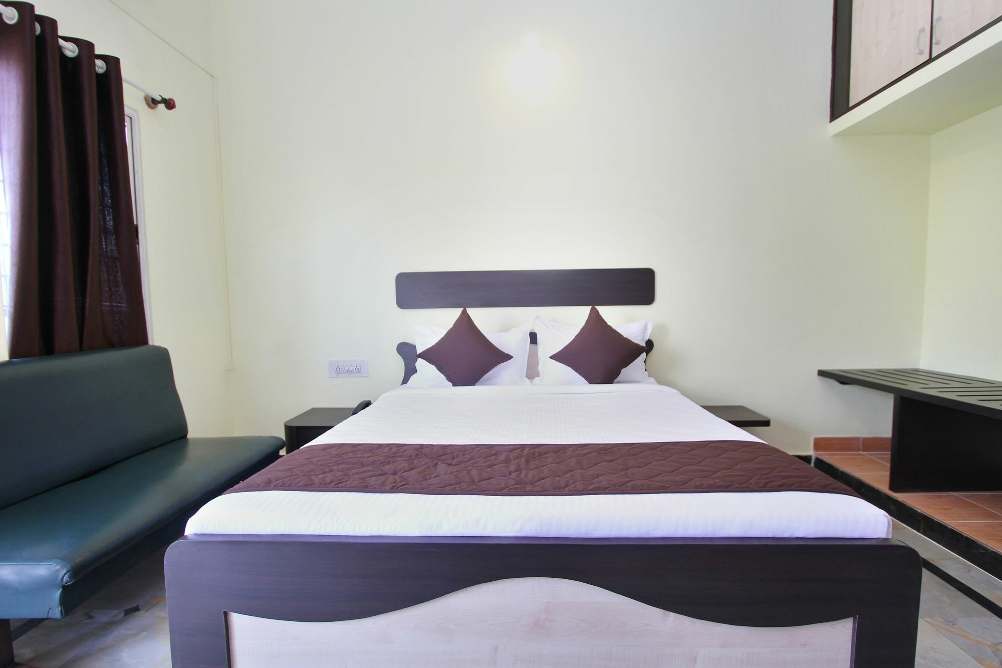 Oyo 9060 Sri Sai Guest 3* Bangalore