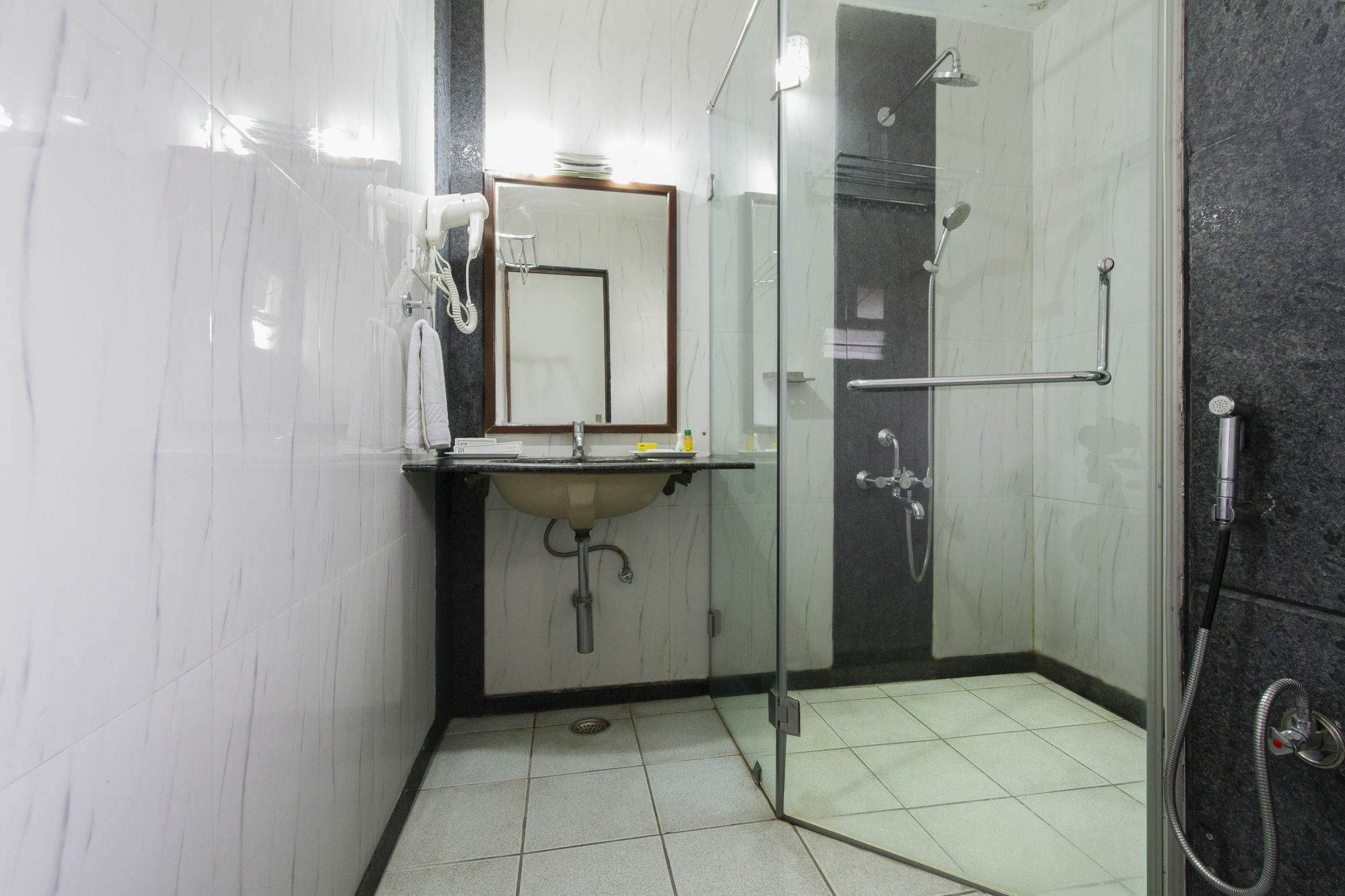 R D Suites Koramangala 3* Bangalore