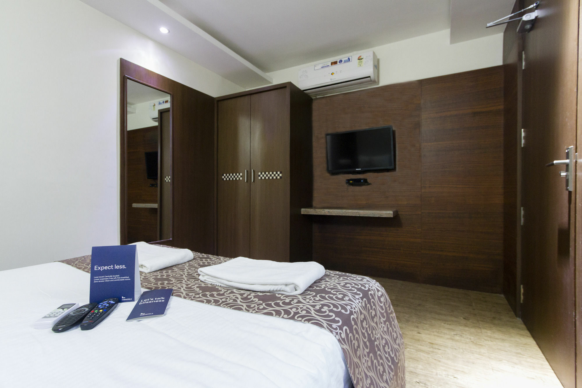 R D Suites Koramangala 3*