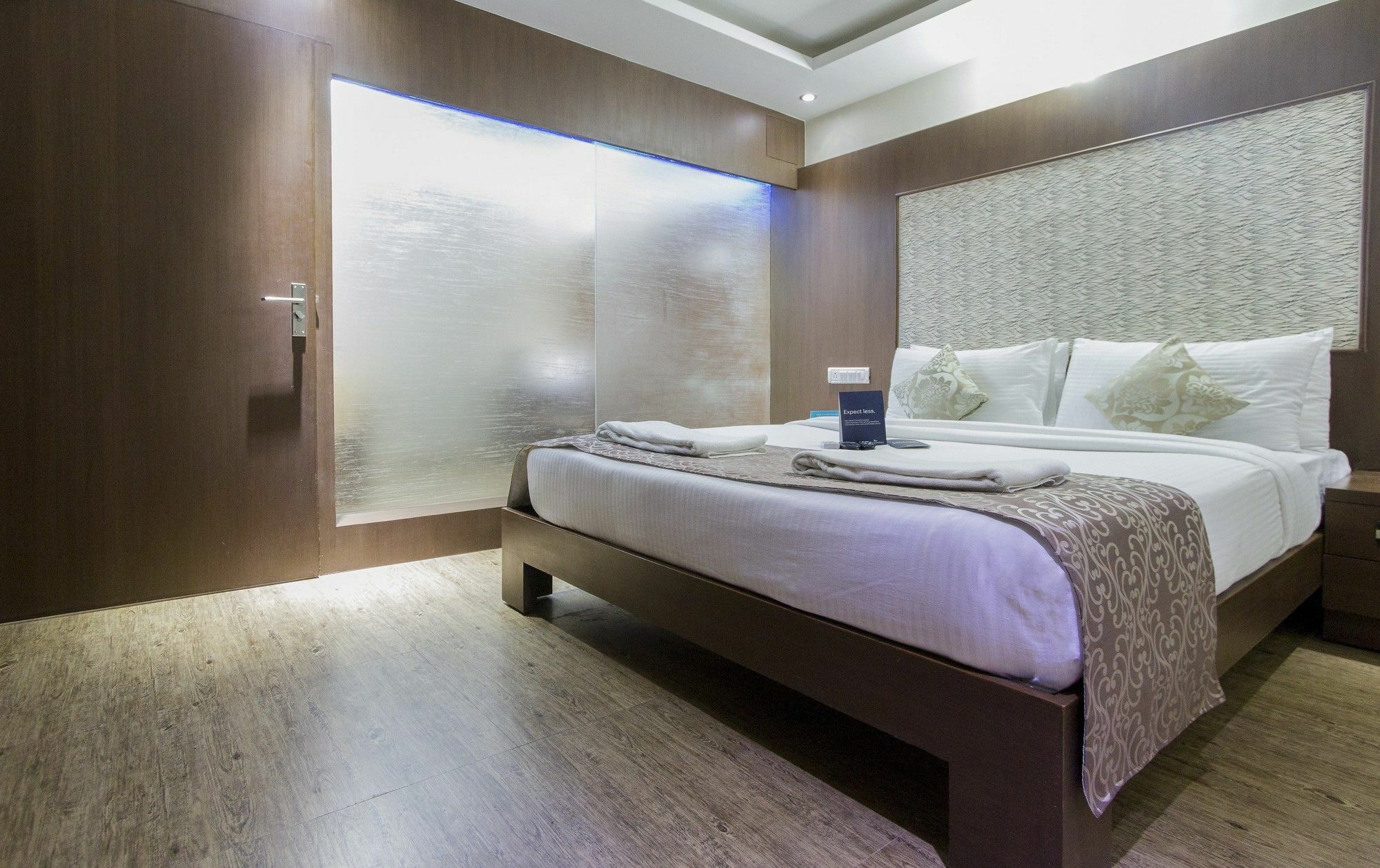 Bed & Breakfast R D Suites Koramangala