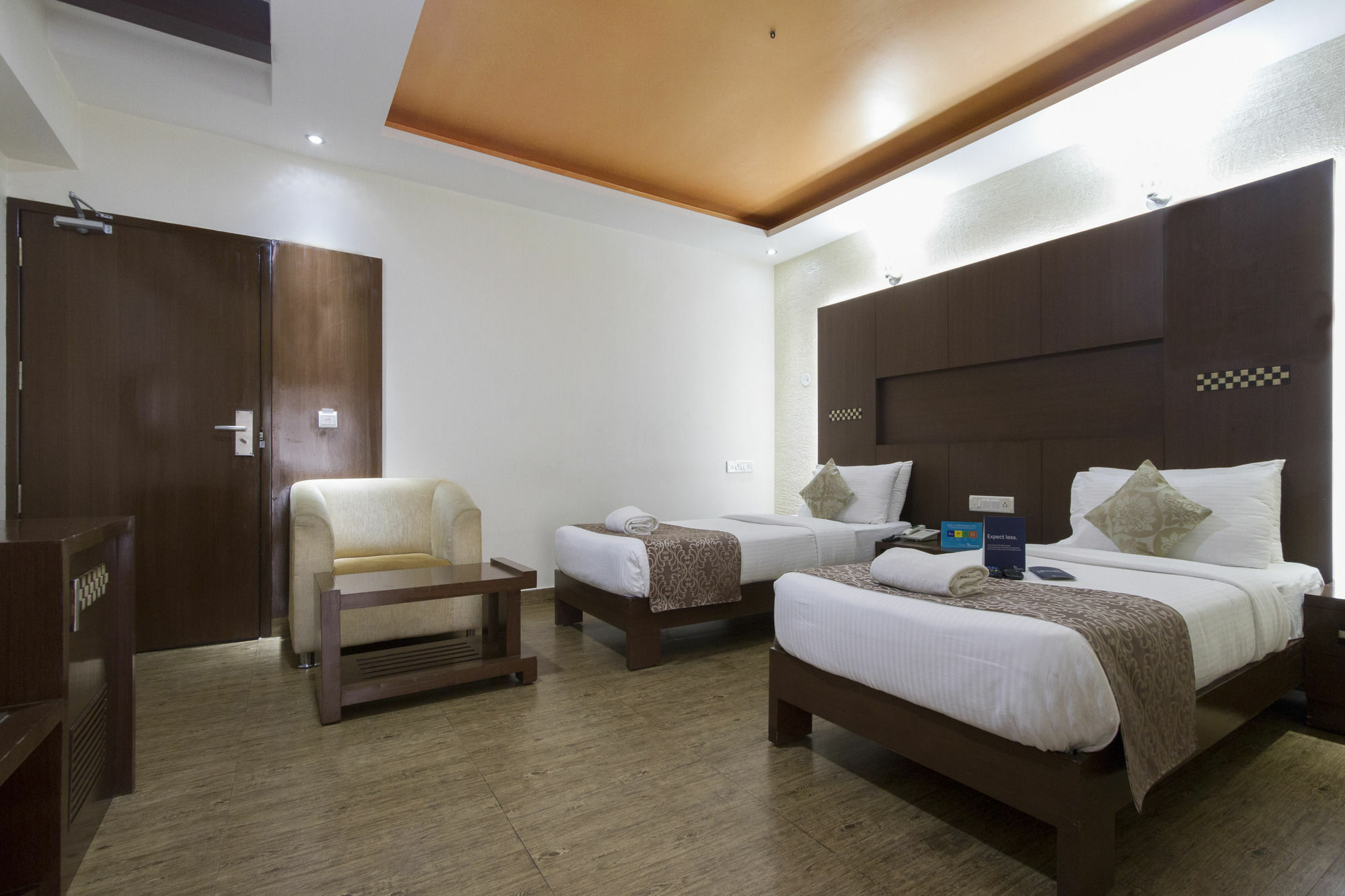 Bed & Breakfast R D Suites Koramangala 3*