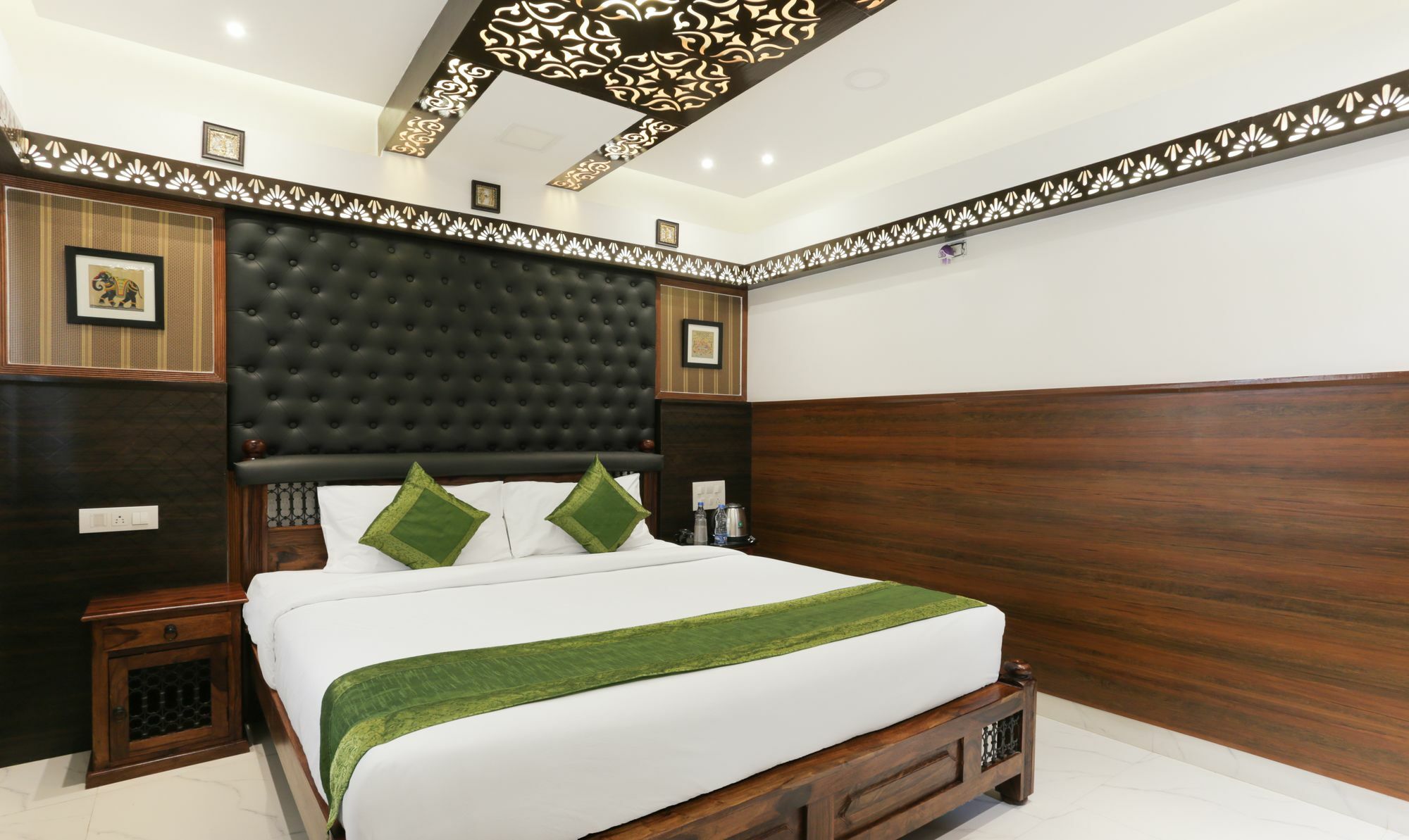 Hotel Dvaraka 3*